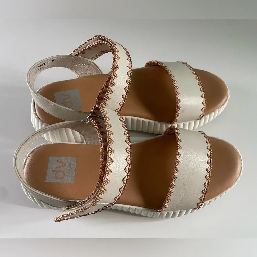 Dolce Vita Franca Ivory Wedge Sandal Cushioned Platform Size 9 NWT